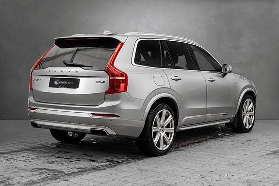 Volvo XC90 5 of 30