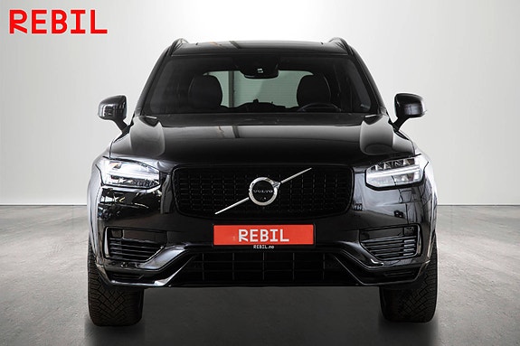 Volvo XC90 3 of 29