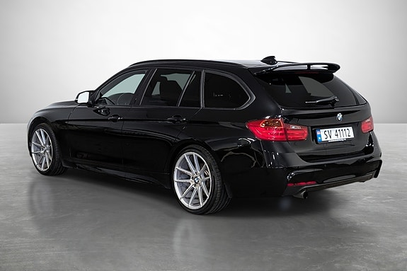 BMW 320i 9 of 25
