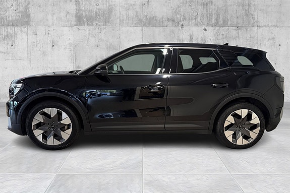 Ford Explorer 2 of 22