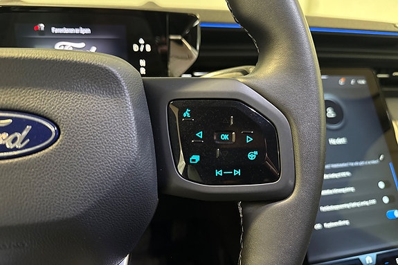 Ford Explorer 20 of 22