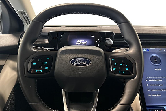 Ford Explorer 17 of 22