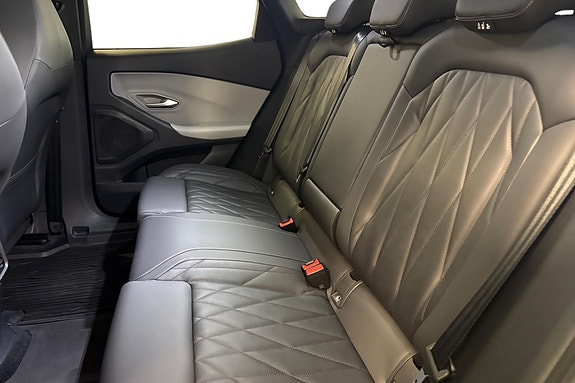 Ford Explorer 15 of 22