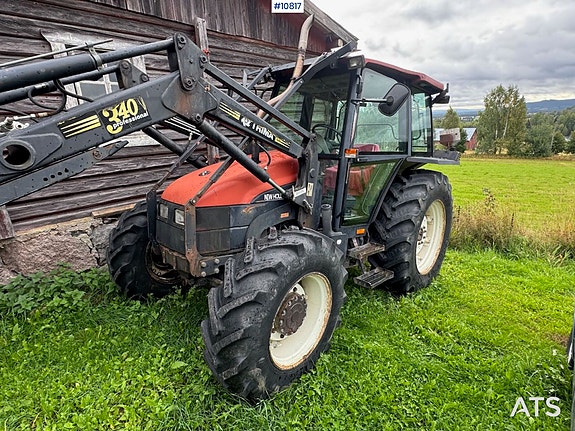 New Holland L85 4x4 Traktor m/ frontlaster, pallegaffel og vinsj 2 of 30