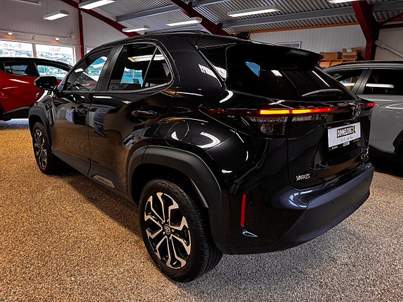 Toyota Yaris Cross 4 of 29