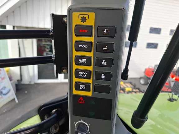 CLAAS Arion 530 21 of 30