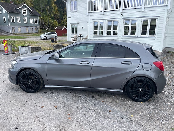 Mercedes-Benz A180 6 of 22