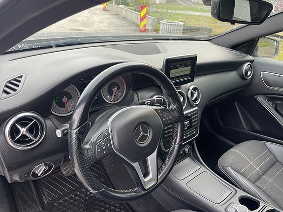 Mercedes-Benz A180 13 of 22