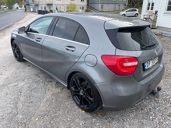 Mercedes-Benz A180 5 of 22