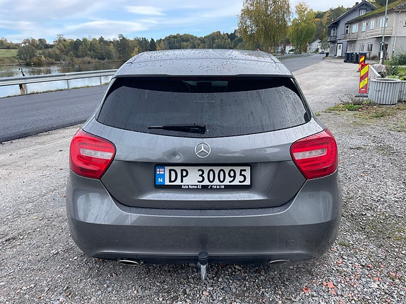 Mercedes-Benz A180 4 of 22