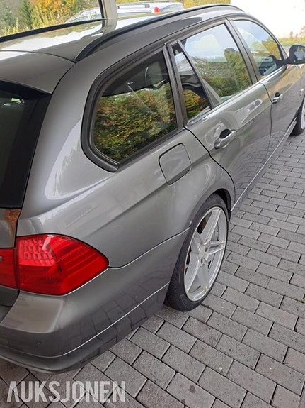 BMW 3-Serie 7 of 30