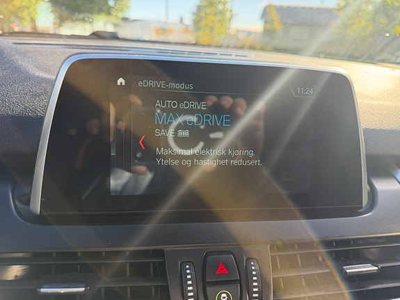 BMW 225xe 20 of 26