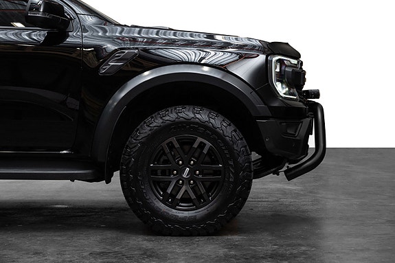 Ford Ranger Raptor 12 of 30