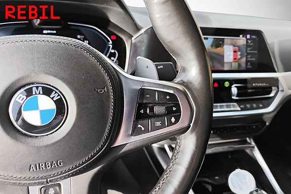 BMW 330e 14 of 22
