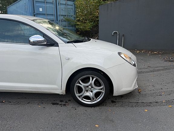 Alfa Romeo MiTo 4 of 28