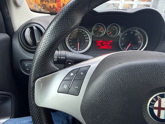 Alfa Romeo MiTo 19 of 28