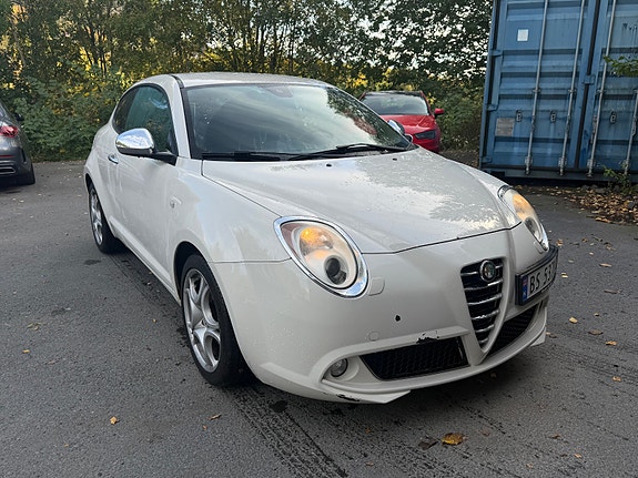 Alfa Romeo MiTo 3 of 28