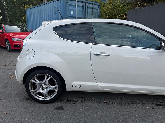 Alfa Romeo MiTo 6 of 28
