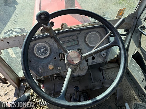 Massey Ferguson 690 14 of 30