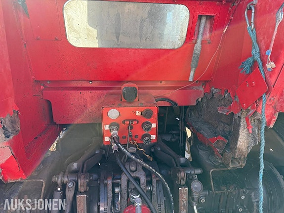 Massey Ferguson 690 19 of 30