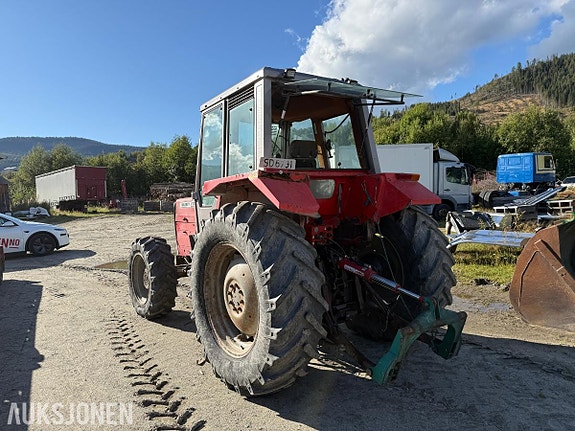 Massey Ferguson 690 8 of 30