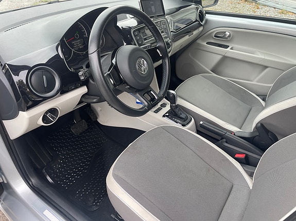 Volkswagen e-Up! 9 of 26
