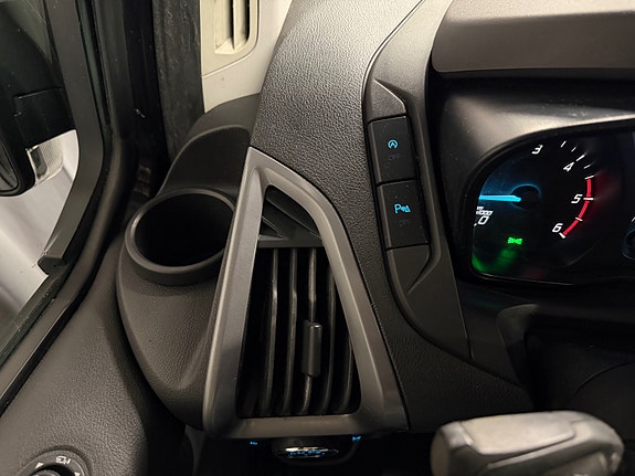Ford Transit 27 of 30