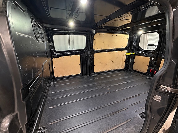 Ford Transit 19 of 30
