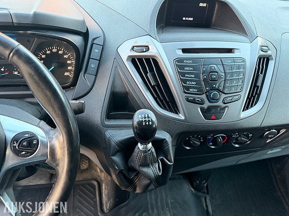 Ford Transit Custom 9 of 23