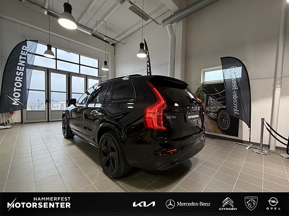 Volvo XC90 4 of 29