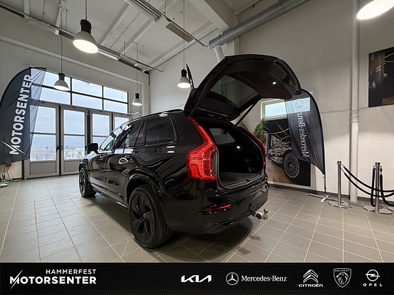 Volvo XC90 8 of 29