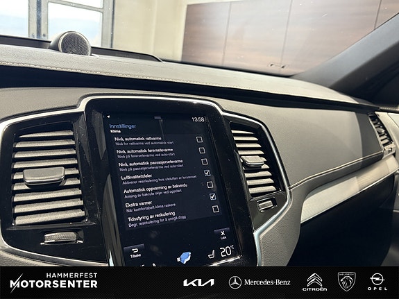 Volvo XC90 25 of 29