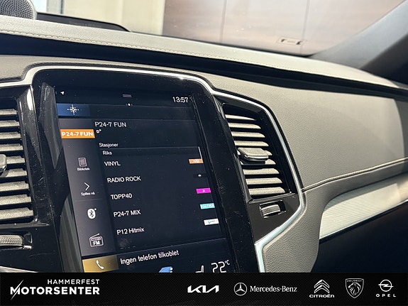 Volvo XC90 24 of 29
