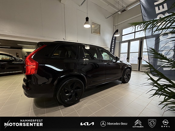 Volvo XC90 5 of 29