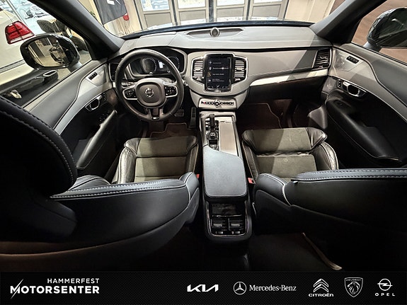 Volvo XC90 14 of 29