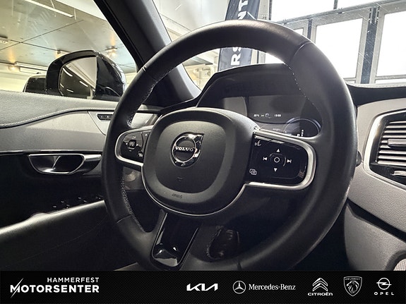 Volvo XC90 27 of 29