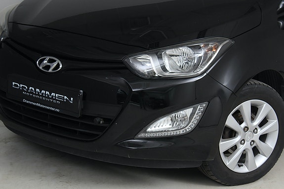 Hyundai i20 5 of 30