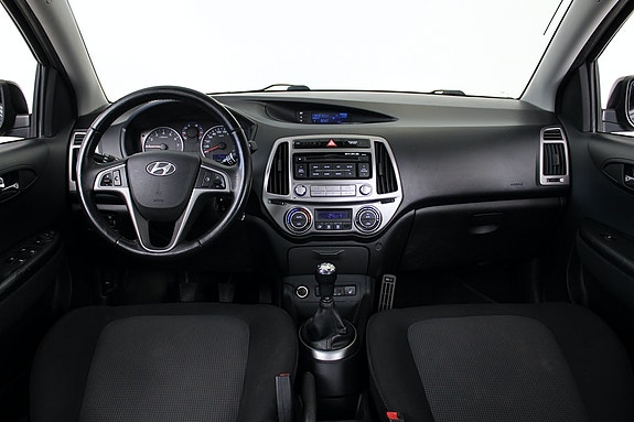 Hyundai i20 14 of 30