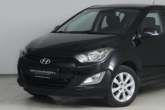 Hyundai i20 3 of 30