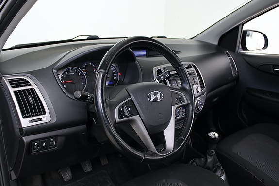 Hyundai i20 13 of 30