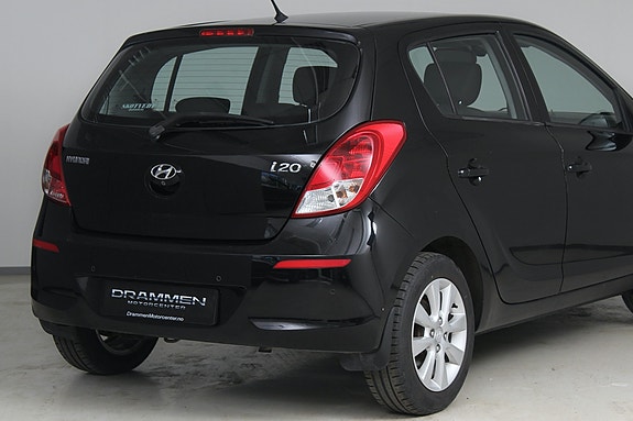 Hyundai i20 4 of 30
