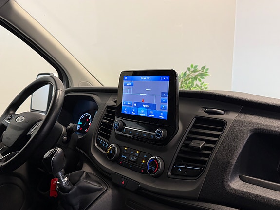 Ford Transit Custom 17 of 28