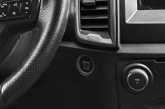 Ford Ranger Raptor 26 of 30