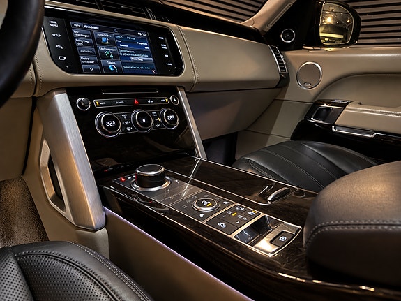 Land Rover Range Rover 18 of 21