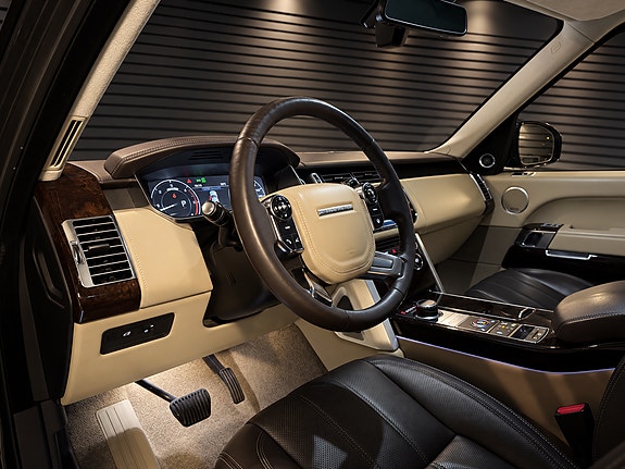 Land Rover Range Rover 17 of 21