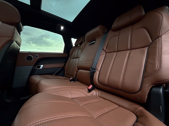 Land Rover Range Rover Sport 15 of 30