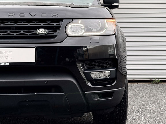 Land Rover Range Rover Sport 4 of 30