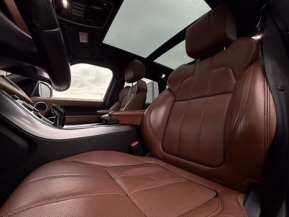 Land Rover Range Rover Sport 14 of 30