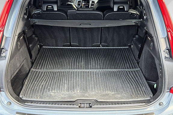 Volvo XC90 7 of 18