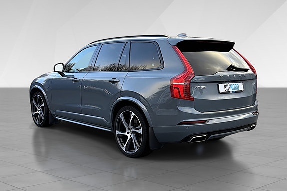 Volvo XC90 4 of 18